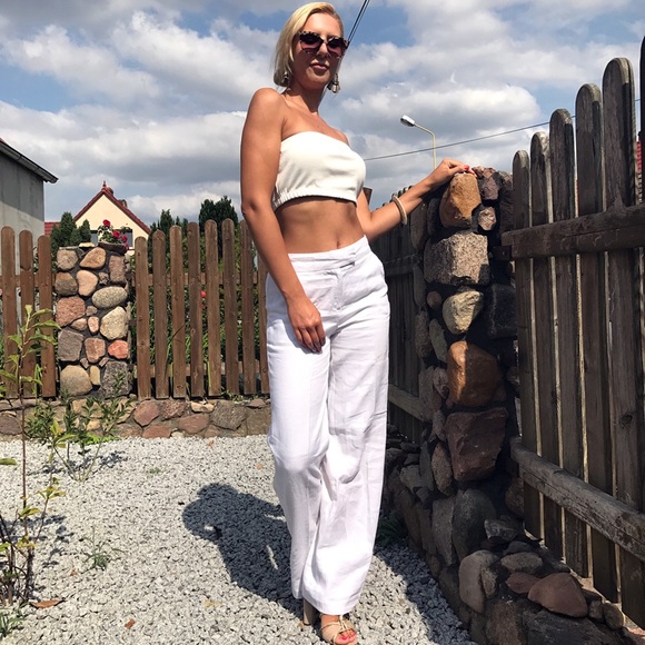 Off-White Bandeau Top! 👌🏼 - Picture 4 of 9